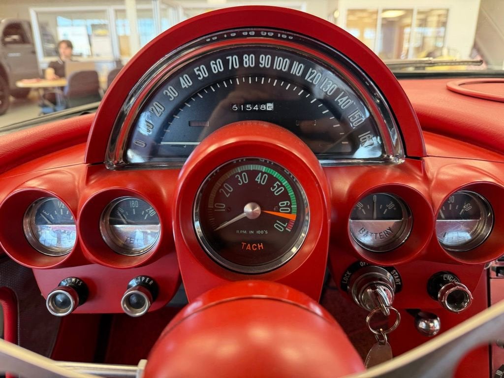 1960 Chevrolet CORVETTE COUPE Base