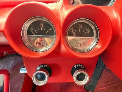 1960 Chevrolet CORVETTE COUPE Base