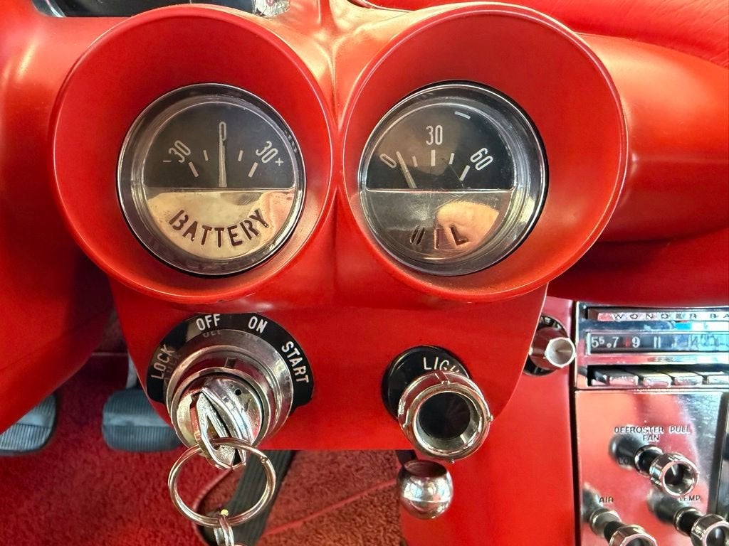 1960 Chevrolet CORVETTE COUPE Base