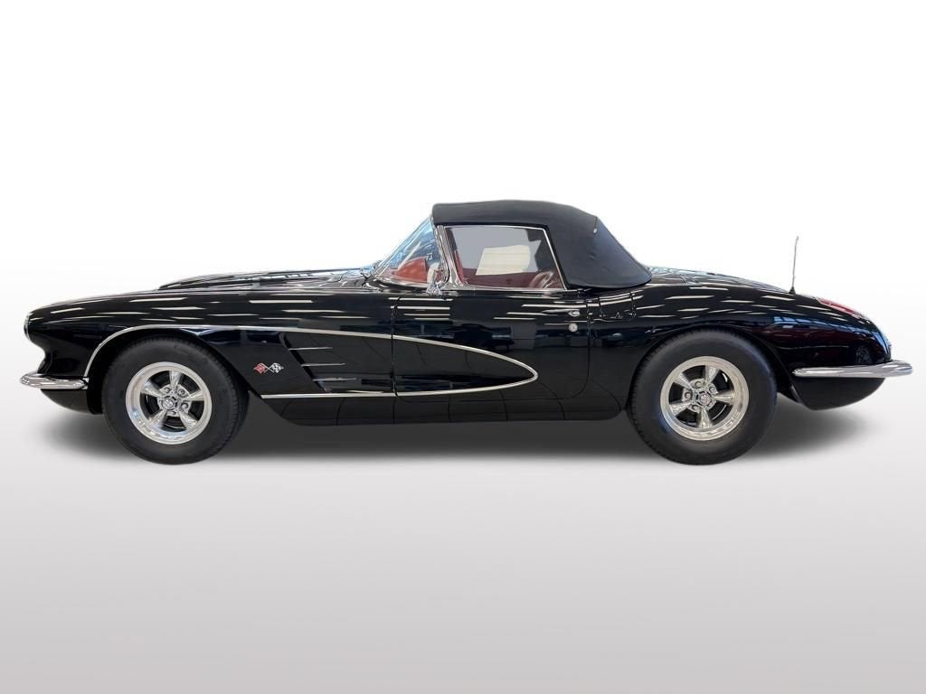 1960 Chevrolet CORVETTE COUPE Base