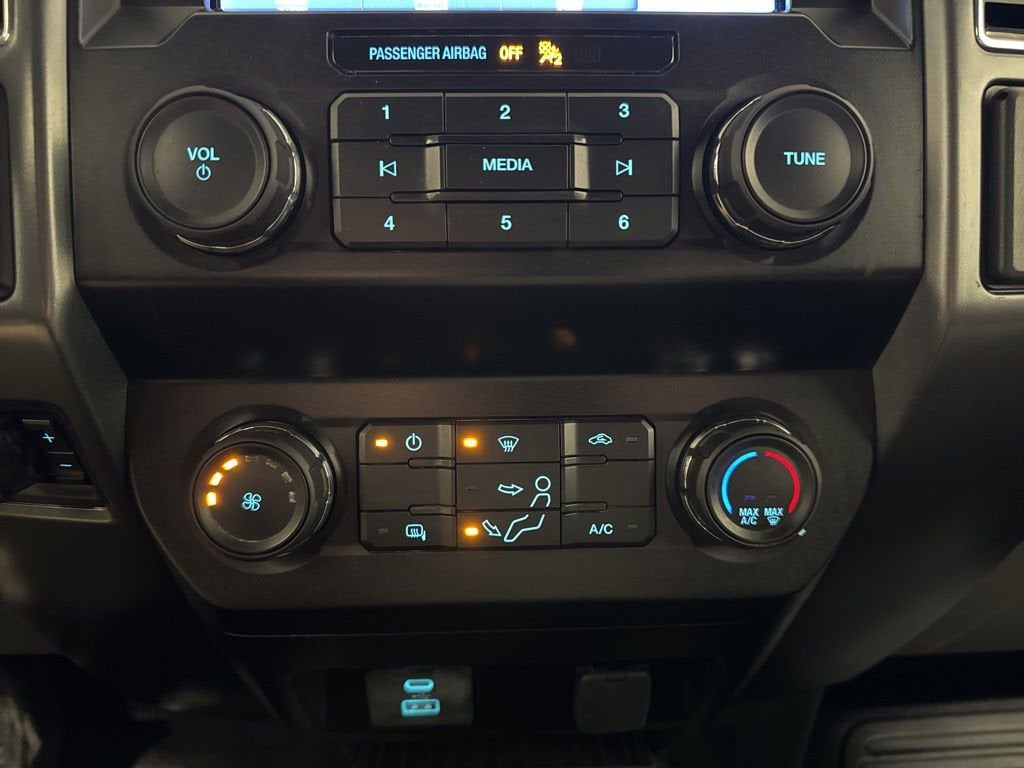 2022 Ford Super Duty F-350 SRW XL