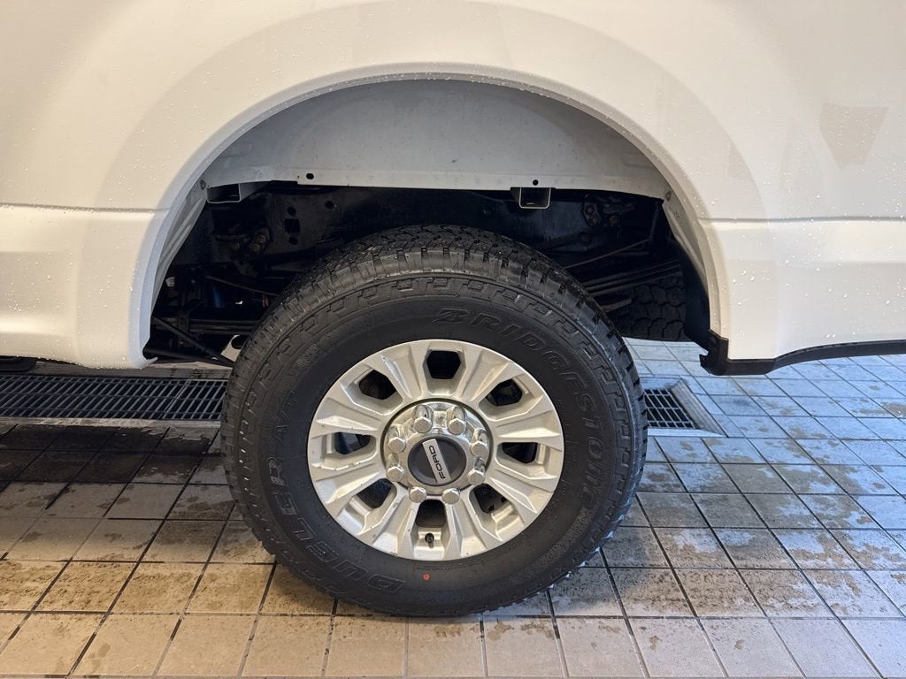 2022 Ford Super Duty F-350 SRW XL