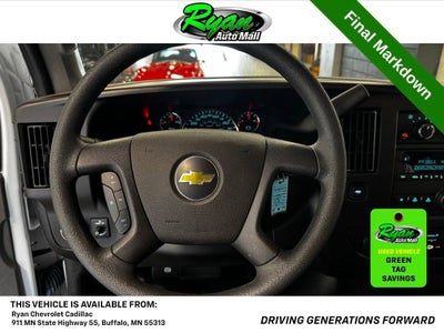 2024 Chevrolet Express Passenger 3500 1LT