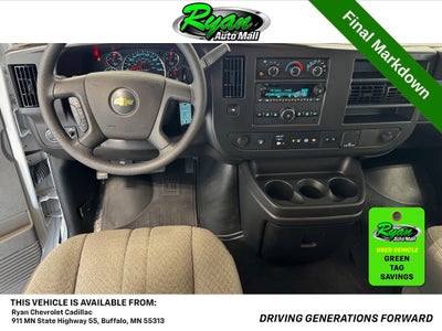 2024 Chevrolet Express Passenger 3500 1LT