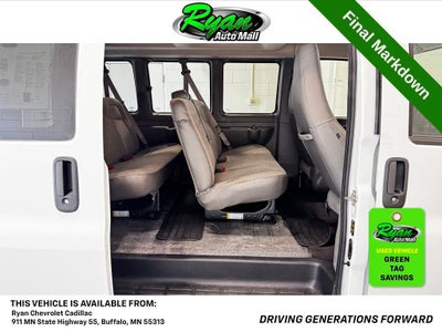 2024 Chevrolet Express Passenger 3500 1LT