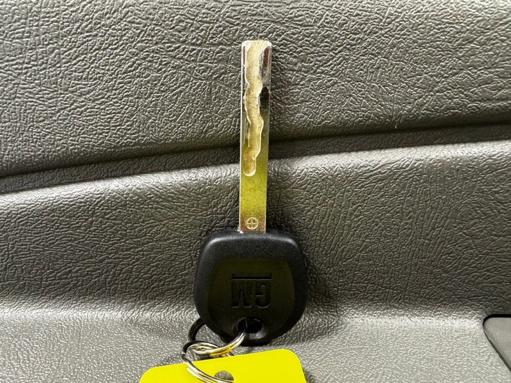 2025 Chevrolet Express Cutaway 3500 1WT