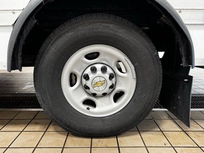 2025 Chevrolet Express Cutaway 3500 1WT