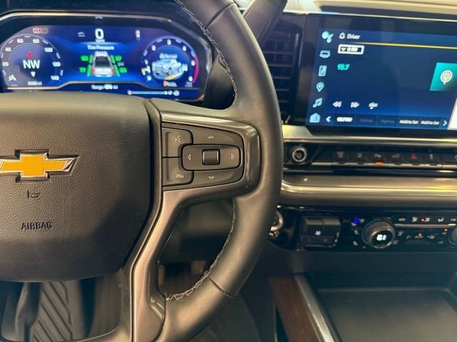 2025 Chevrolet Silverado 3500 HD High Country