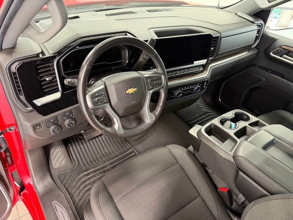 2022 Chevrolet Silverado 1500 LT (2FL)