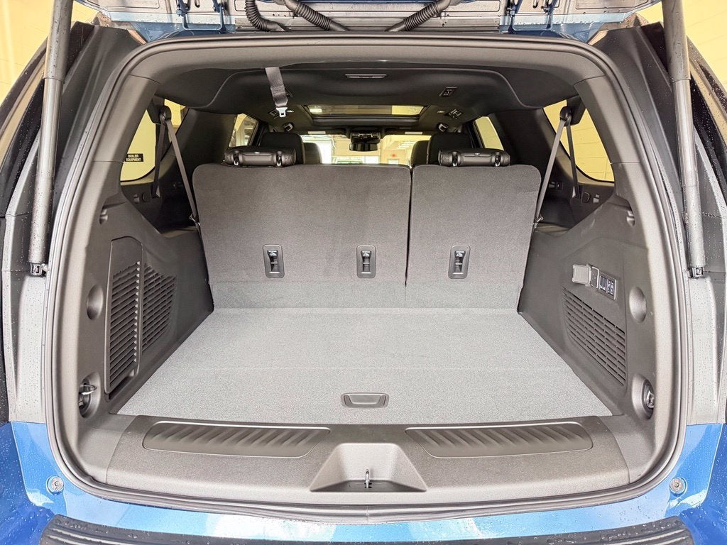 2027 Chevrolet Suburban LT