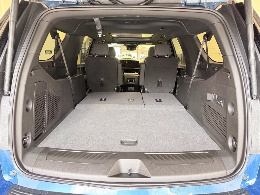 2027 Chevrolet Suburban LT