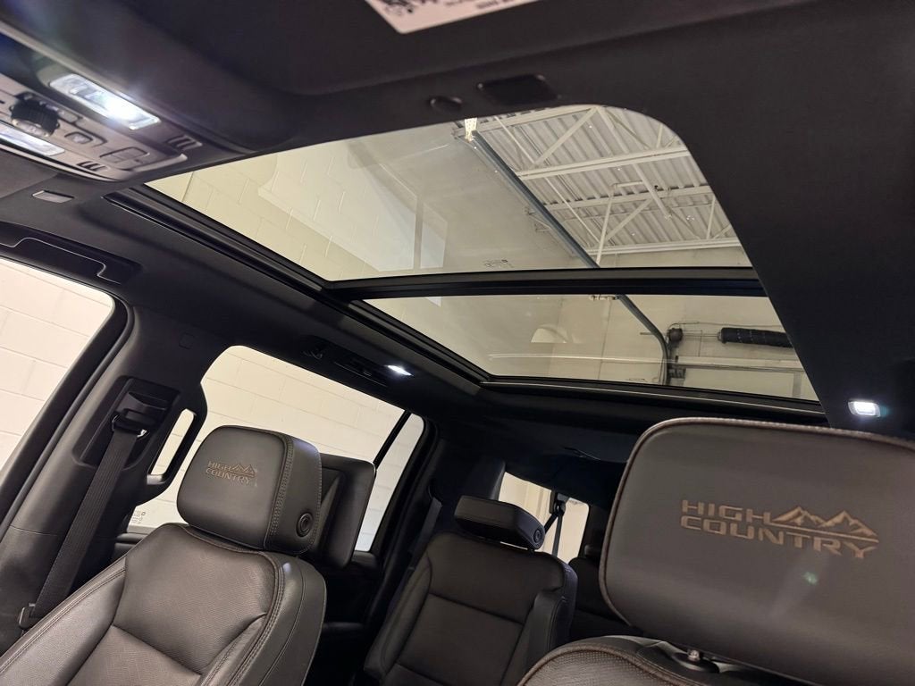 2021 Chevrolet Suburban High Country