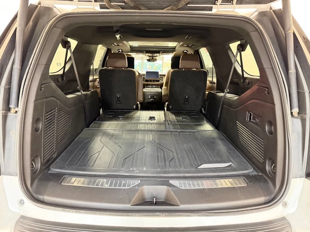 2023 Chevrolet Suburban High Country