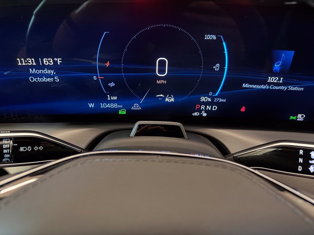 2026 Cadillac VISTIQ Platinum