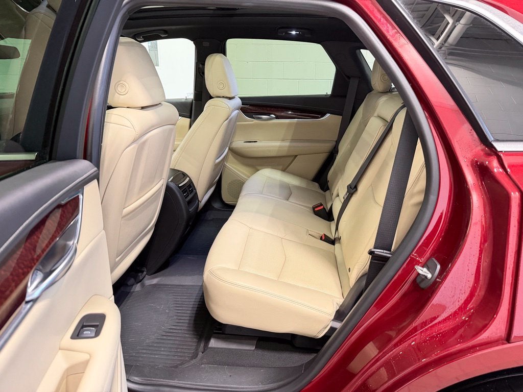 2017 Cadillac XT5 Luxury FWD