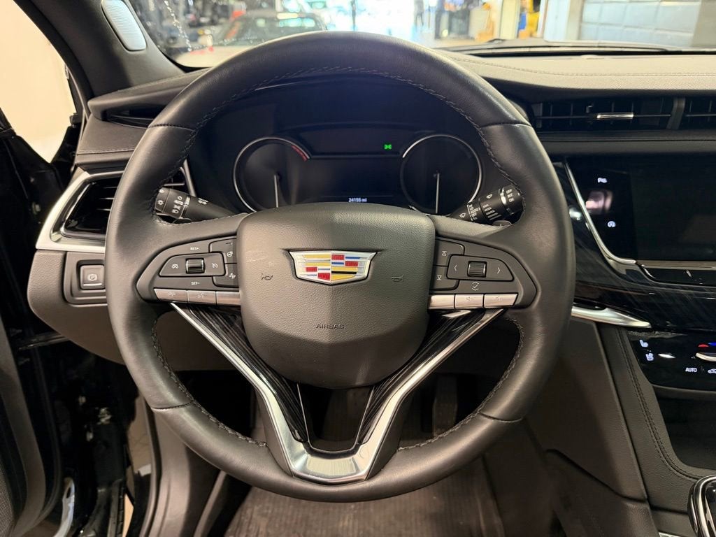2025 Cadillac XT6 Premium Luxury