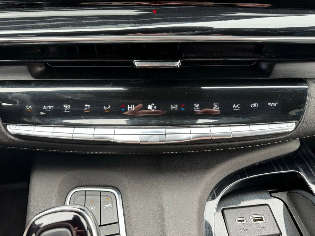 2024 Cadillac Escalade Sport