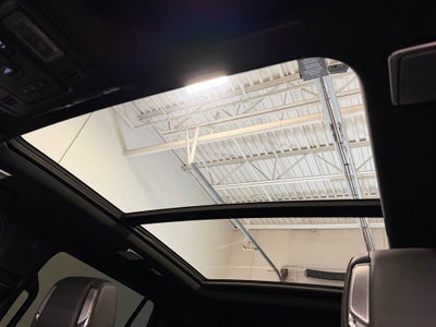 2022 Cadillac Escalade Sport