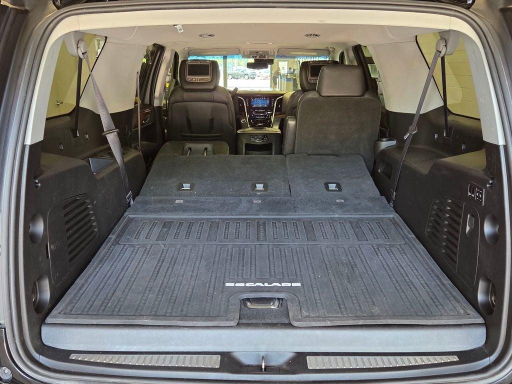 2018 Cadillac Escalade ESV Luxury