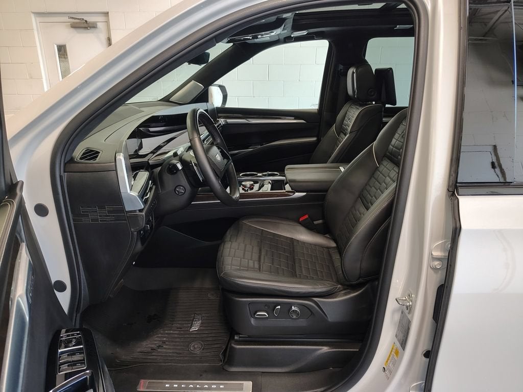 2025 Cadillac Escalade Sport Platinum