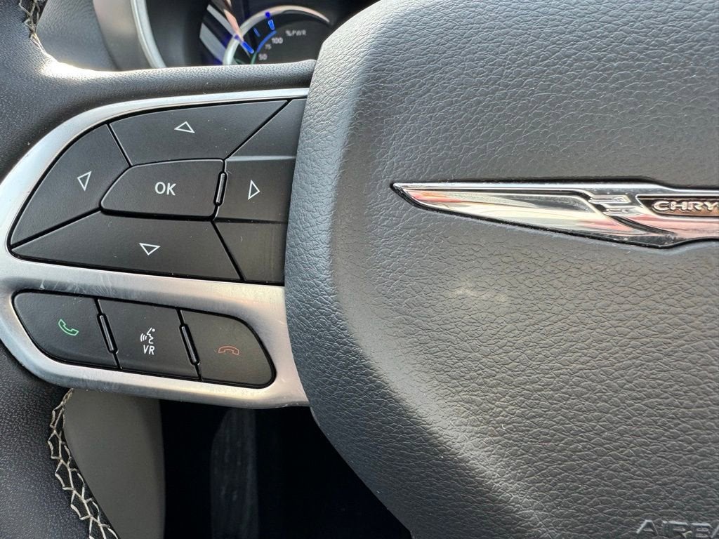 2024 Chrysler Pacifica Hybrid Select