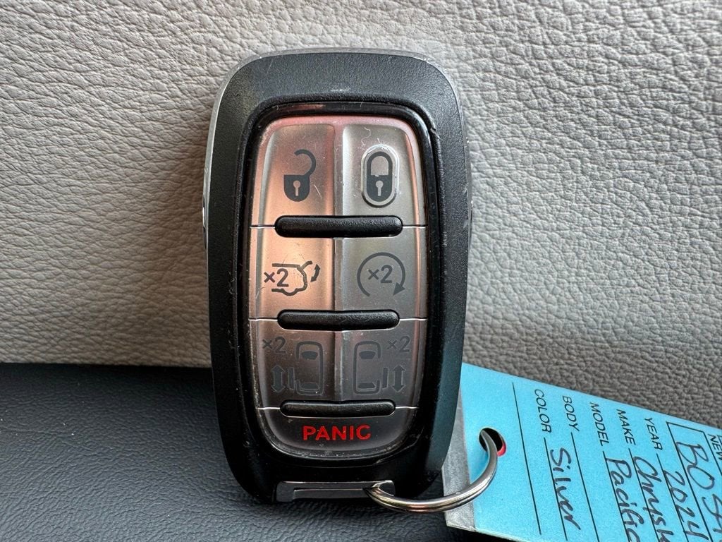 2024 Chrysler Pacifica Hybrid Select