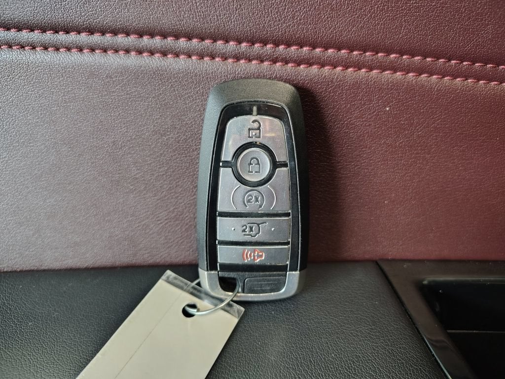 2020 Ford Edge Titanium