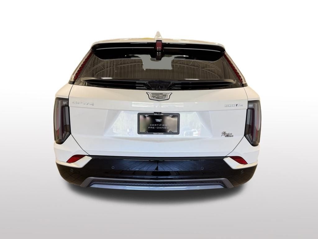 2025 Cadillac OPTIQ Luxury 2