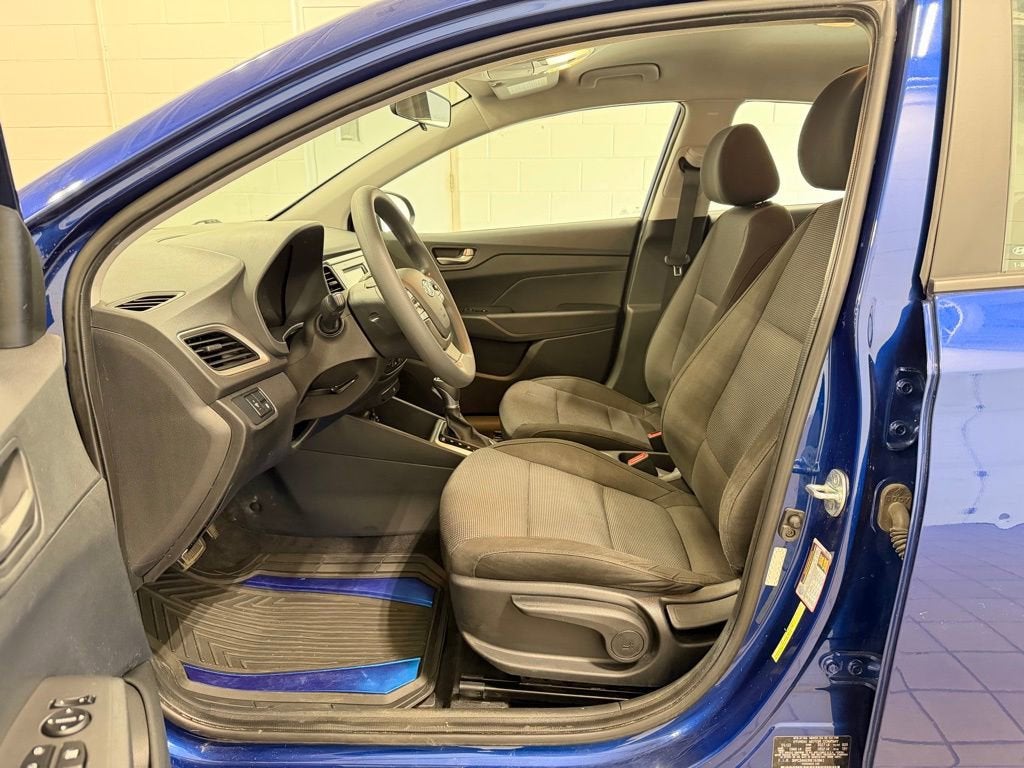 2022 Hyundai Accent SE