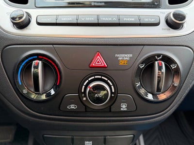 2022 Hyundai Accent SE