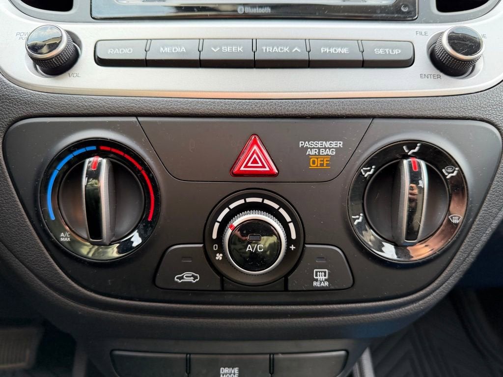 2022 Hyundai Accent SE