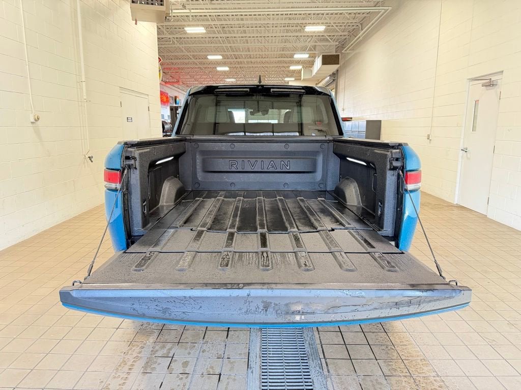 2022 RIVIAN R1T Adventure Package