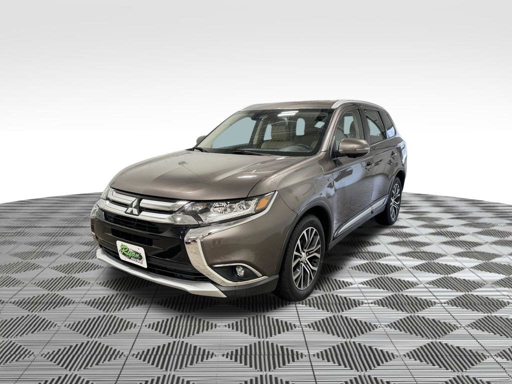 Used 2018 Mitsubishi Outlander GT with VIN JA4JZ4AXXJZ005839 for sale in Buffalo, Minnesota