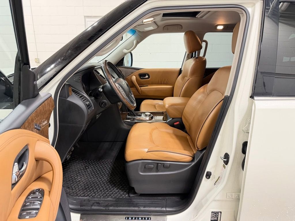 2017 INFINITI QX80 Signature Edition