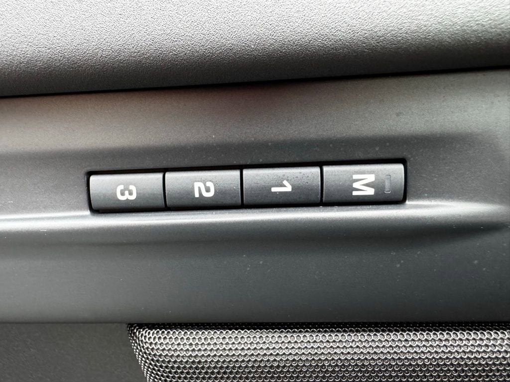 2025 Land Rover Range Rover Evoque Core S