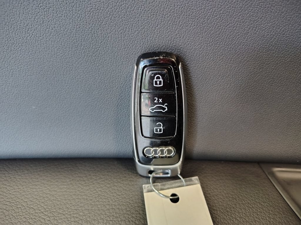 2023 Audi Q8 Premium
