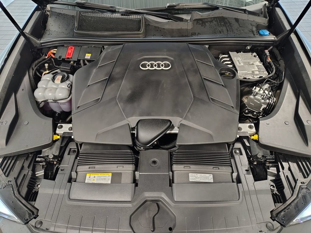 2023 Audi Q8 Premium