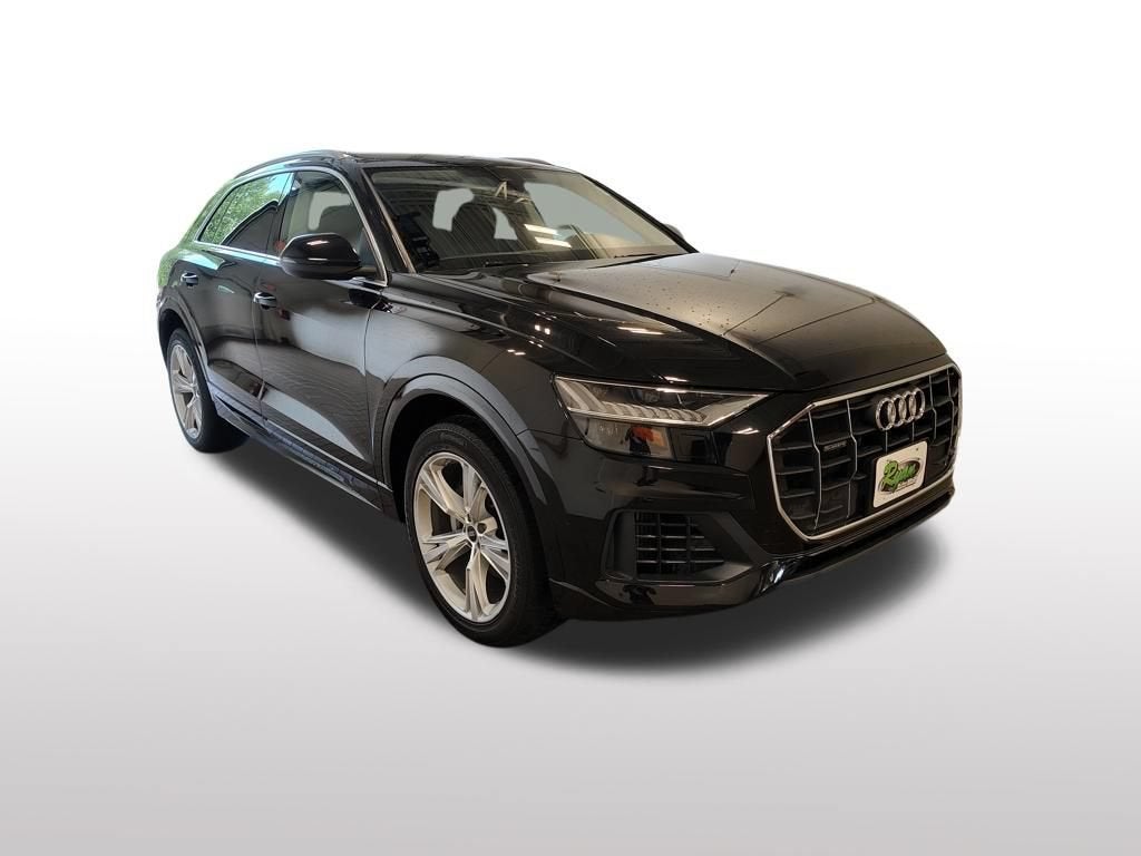 2023 Audi Q8 Premium