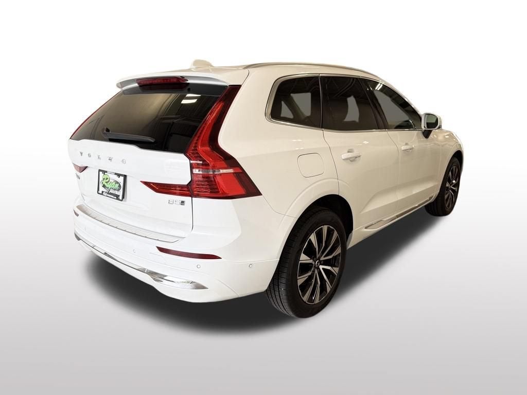 2023 Volvo XC60 Plus Bright Theme