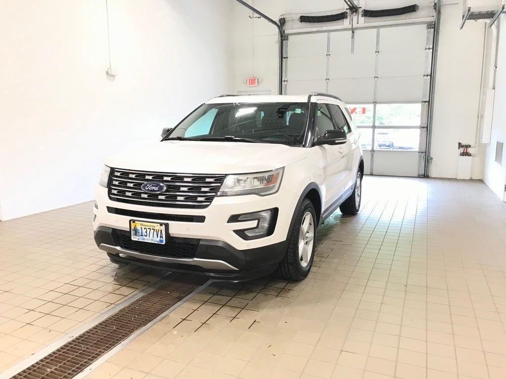Used 2017 Ford Explorer XLT with VIN 1FM5K8D89HGD55049 for sale in Buffalo, Minnesota
