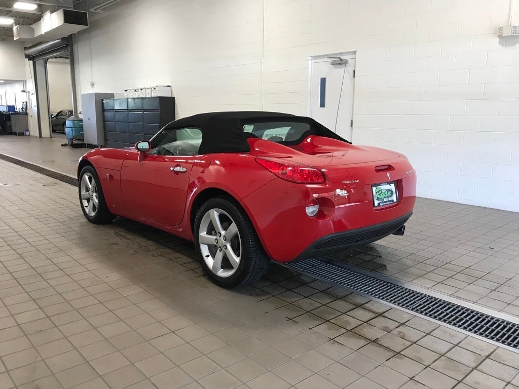 Used 2006 Pontiac Solstice  with VIN 1G2MB33B36Y110629 for sale in Buffalo, Minnesota