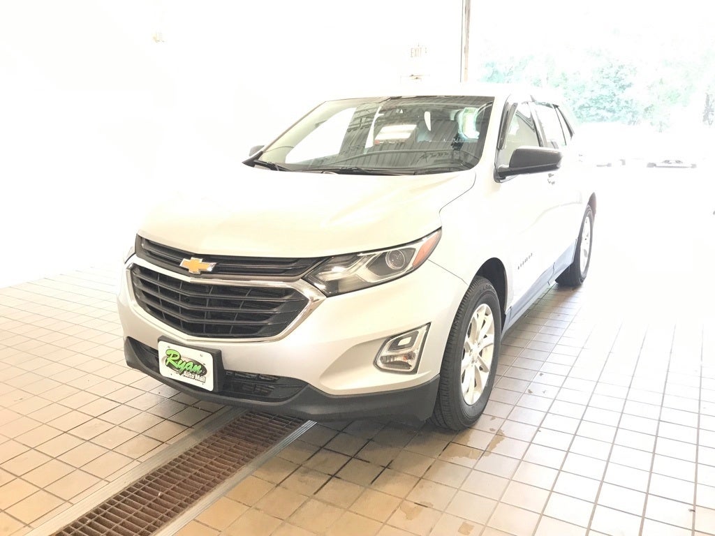 Used 2018 Chevrolet Equinox LS with VIN 2GNAXREVXJ6220514 for sale in Buffalo, Minnesota