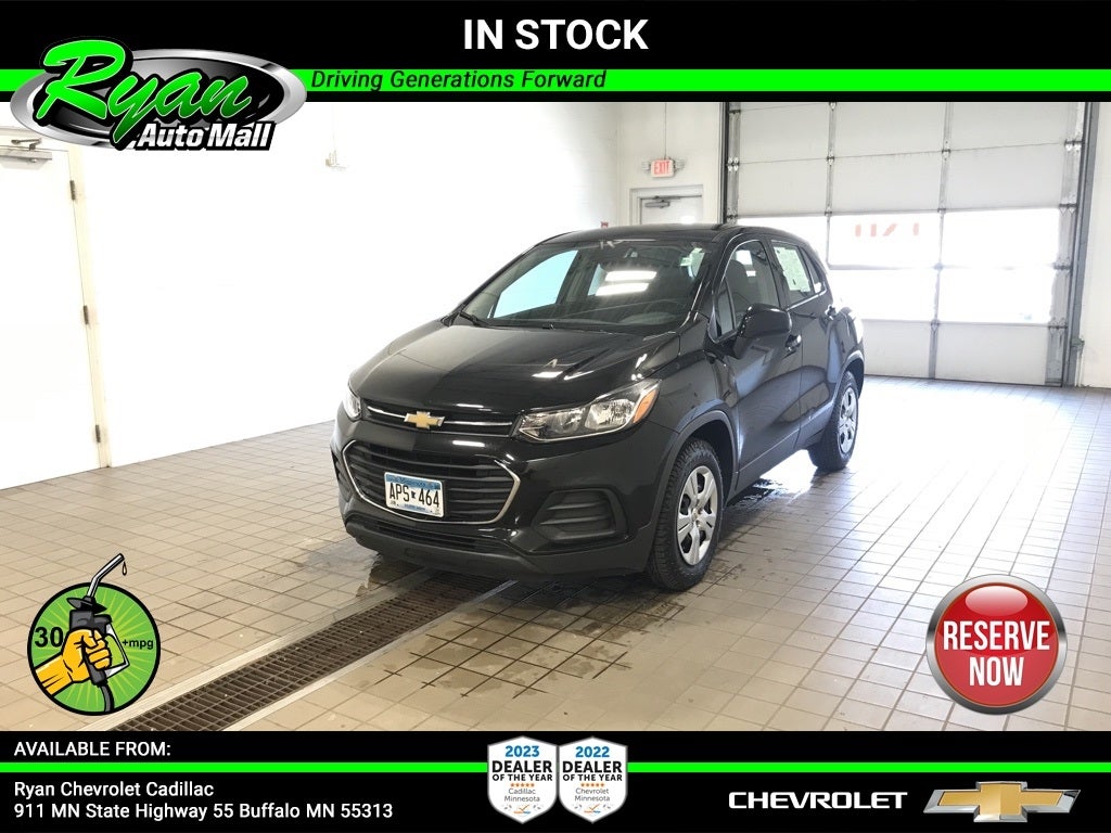 Used 2018 Chevrolet Trax LS with VIN 3GNCJKSB2JL165323 for sale in Buffalo, Minnesota